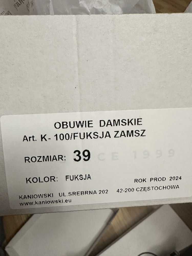 Szpilki czarne firmy Kaniowski w rozmiarze 39