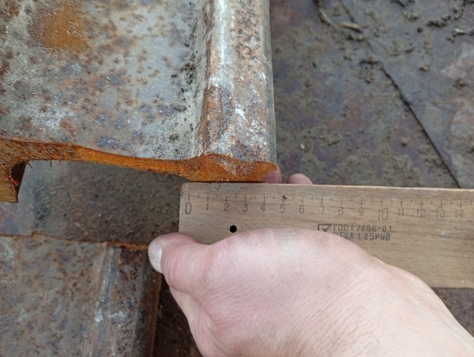 Продам рельсы 3 куска 1.60м, 1.70м и 1.80 и 1.80