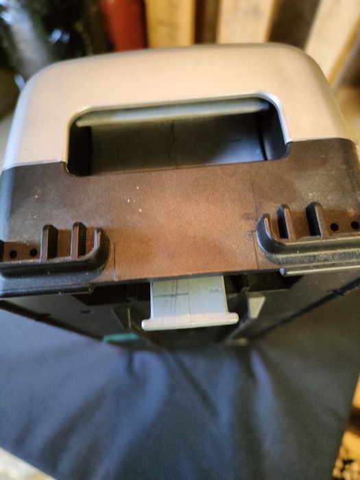 Puszka na baterie AKS podnośnik