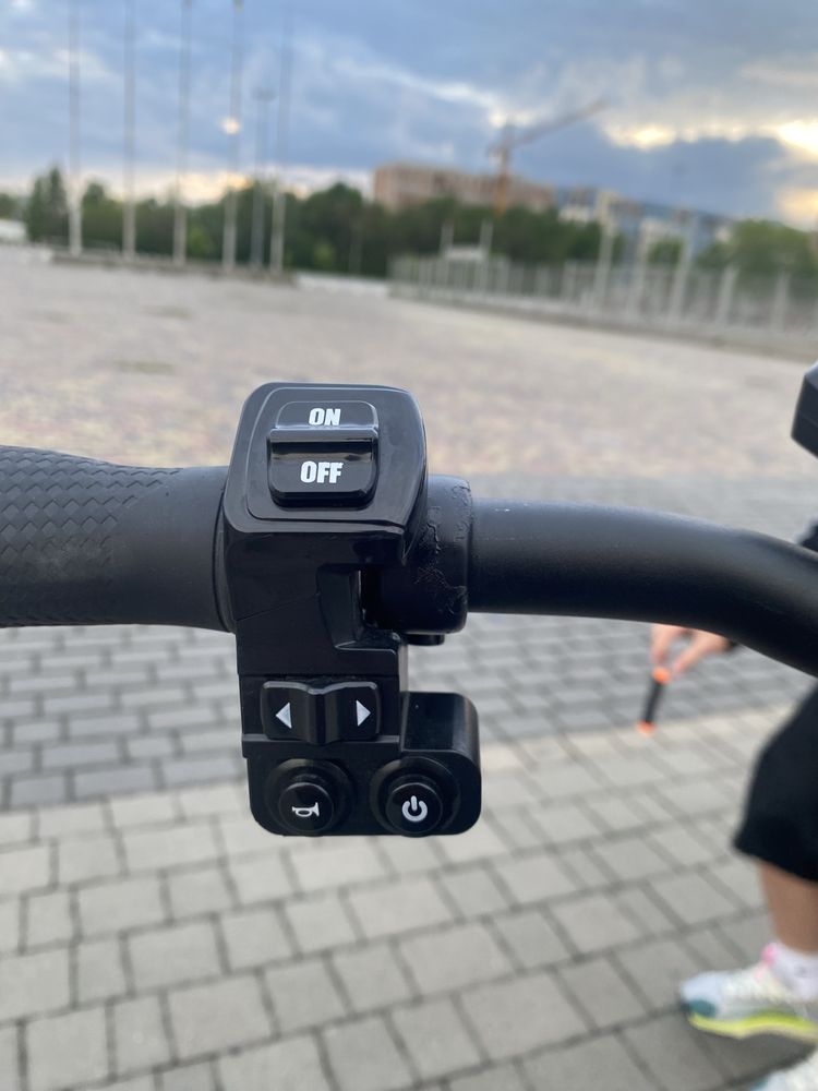 Електро самокат kukirin g2 pro(продаю лише у свому місті)