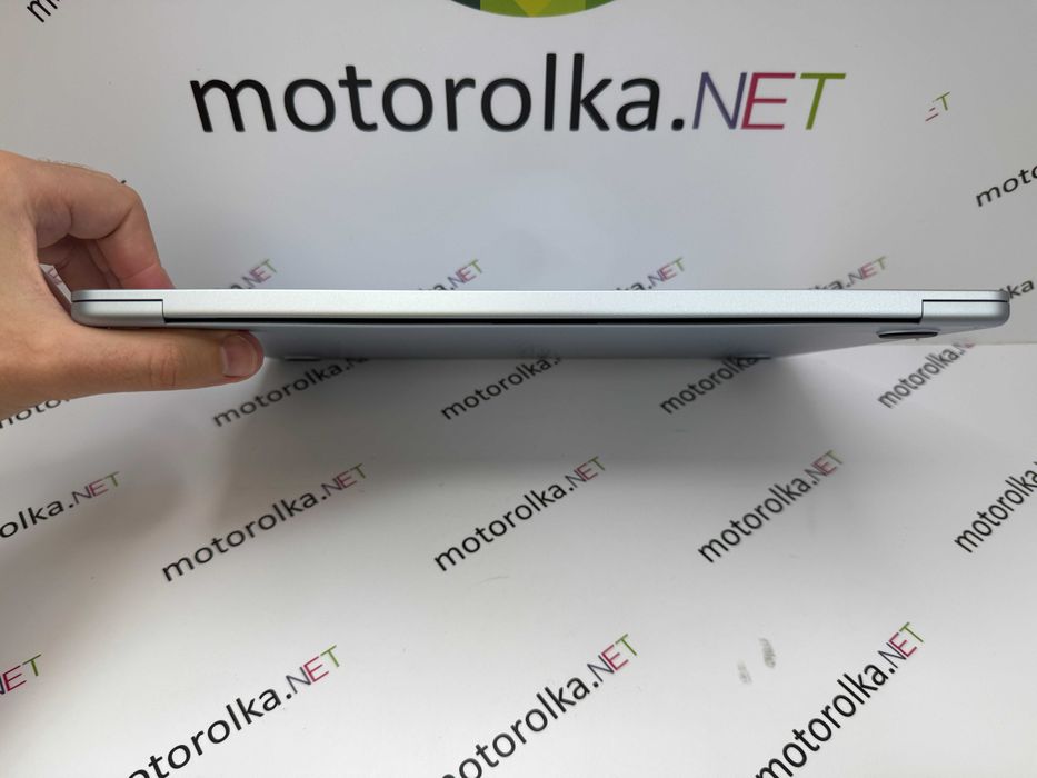 MacBook Air 13,6 M4 10CPU/8CPU 16RAM 256SSD Sky Blue MDM