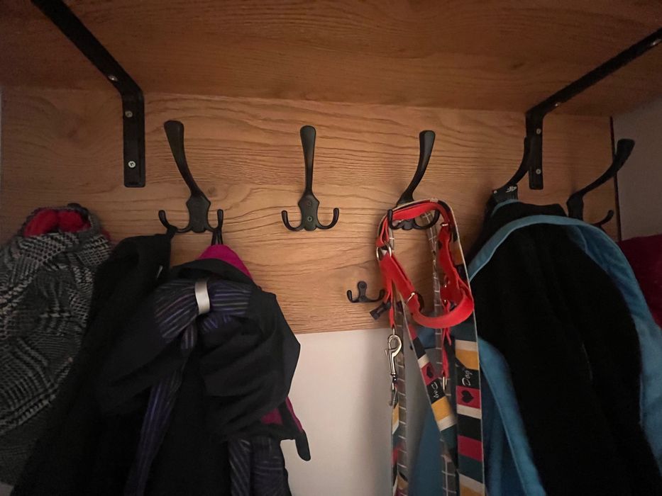 Meble przedpokój -wieszak z półką, skrzynia na buty, siedzisko, panel