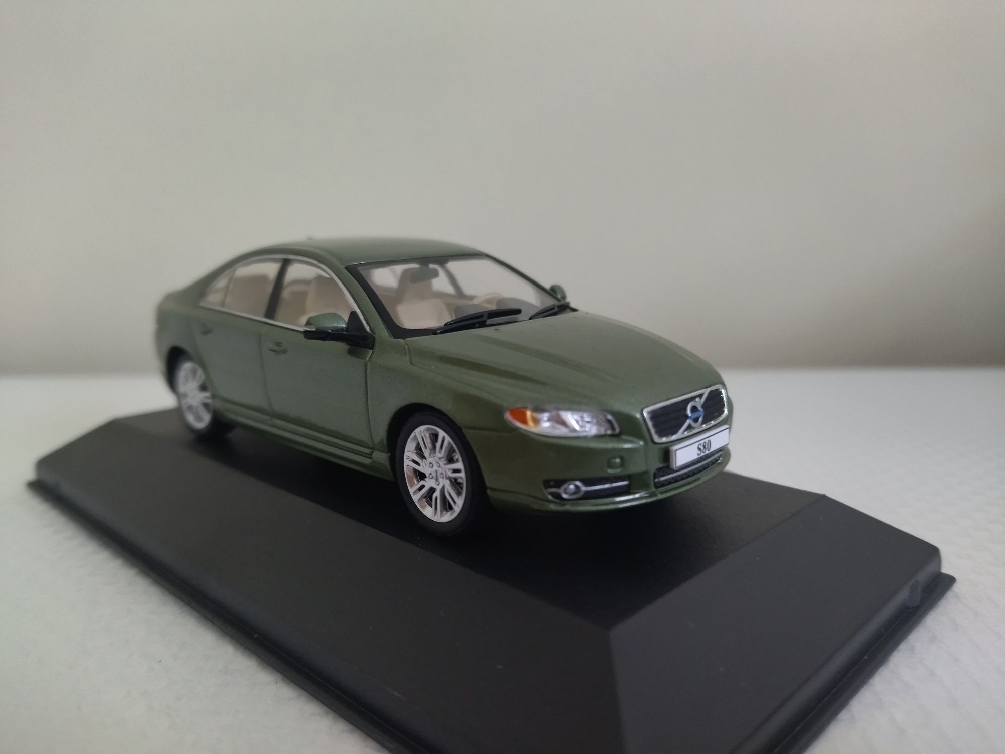 Miniatura Volvo S80 Nova 1/43