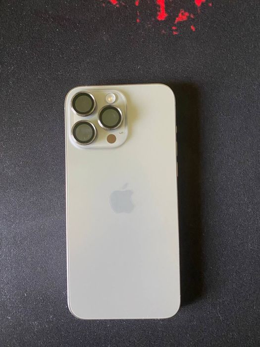 iPhone 15 pro max 256 White Titanium