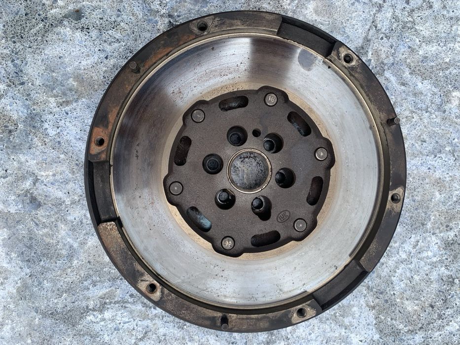 Продам б/у маховик на citroen c4 Сітроен С4 Дизель 1,6, e-hdi 2012 рік