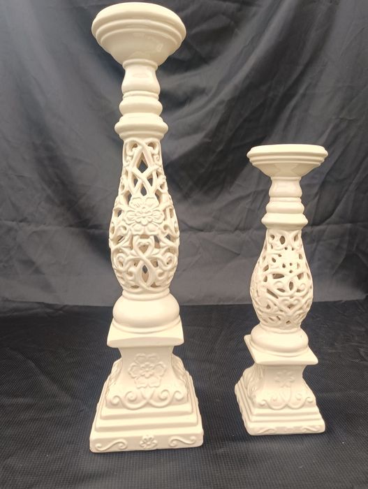 Dwa ceramiczne świeczniki