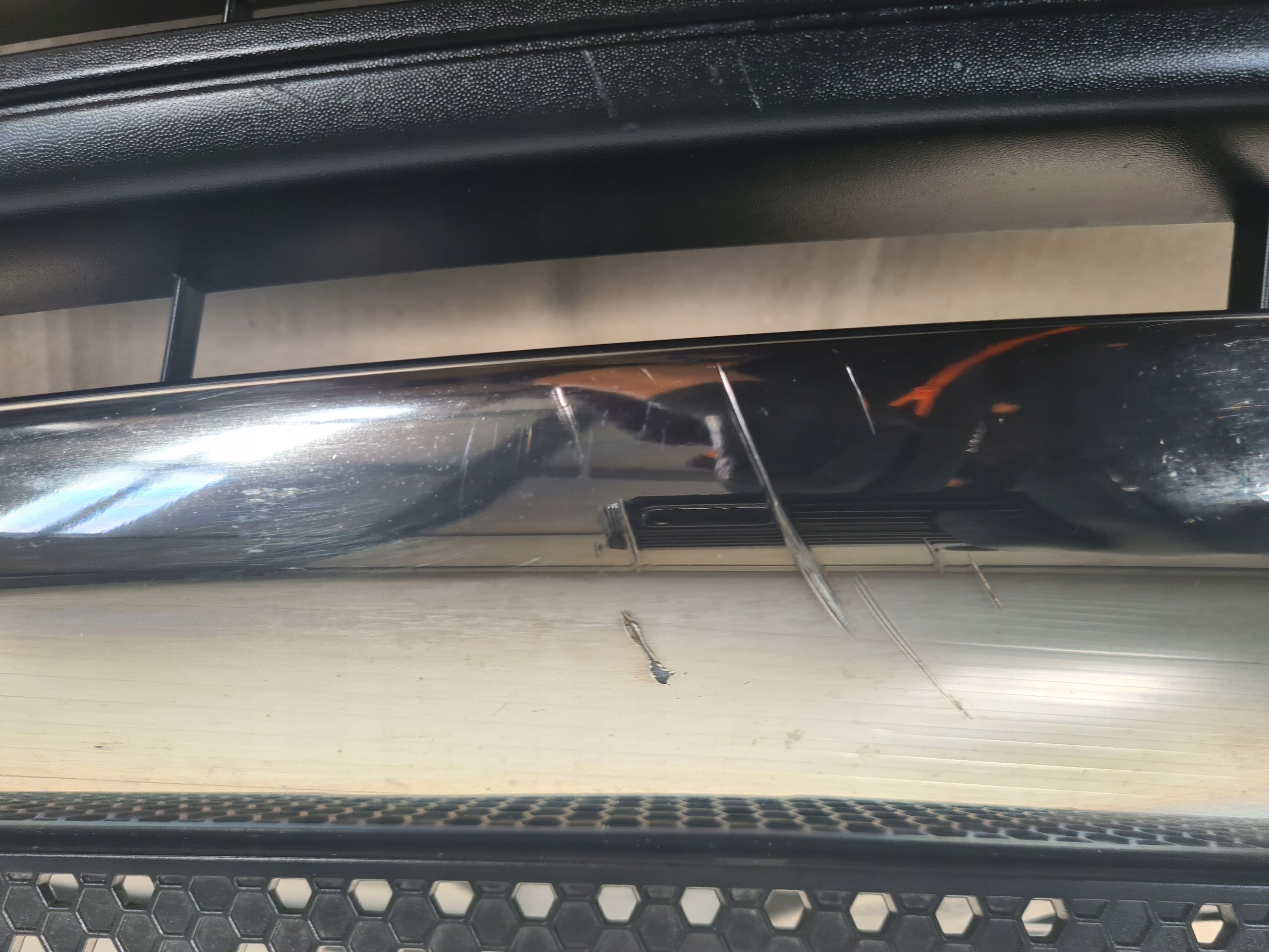 Grill Atrapa Zderzaka Opel Vivaro