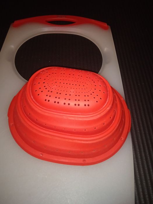 Обробна дошка-сито Dexas Over the Sink з ручкою.