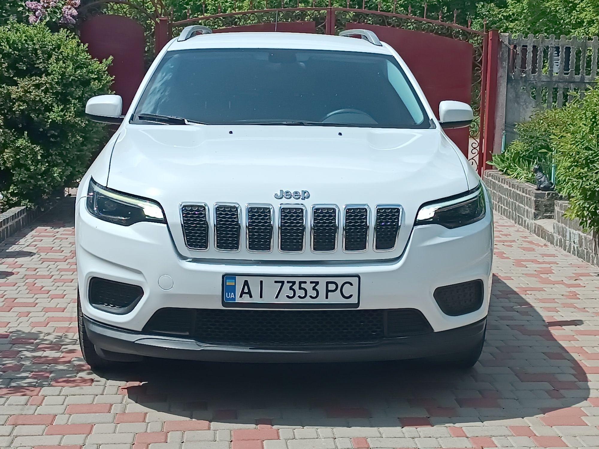 Jeep Cherokee 2020 ГАЗ/БЕНЗ