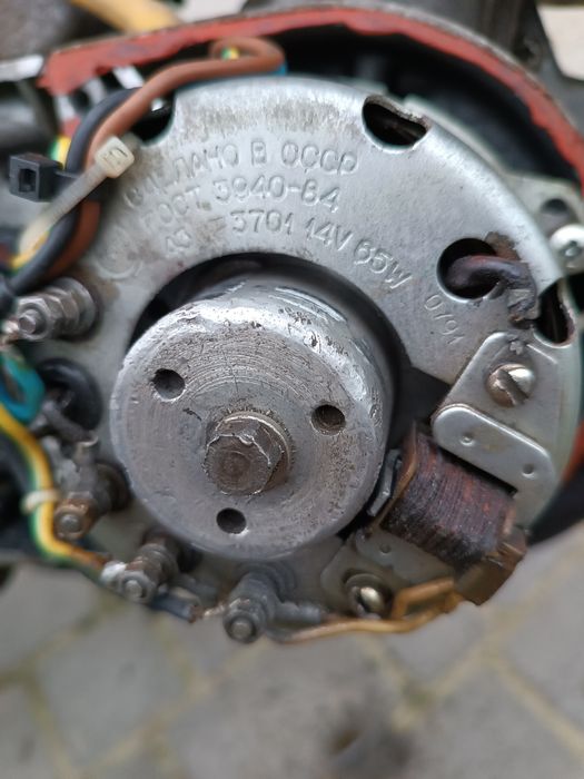 Двигуни Мінськ 12