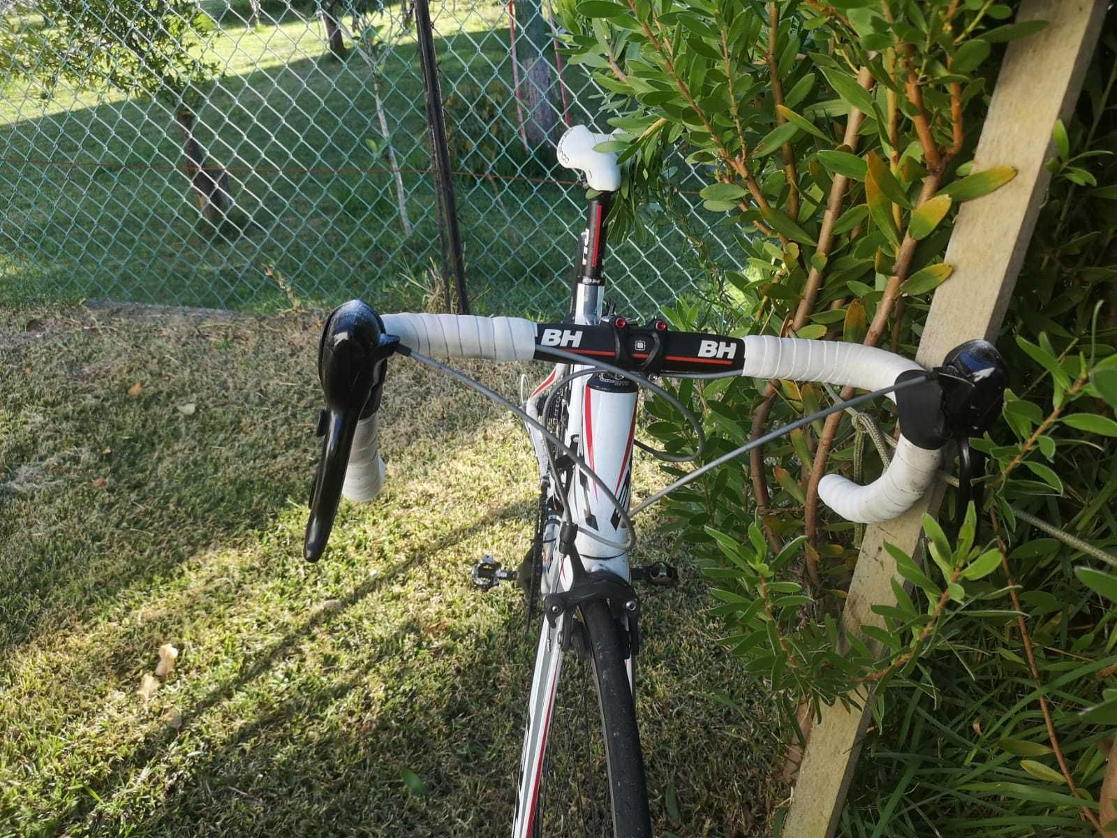 Bicicleta de estrada de carbono