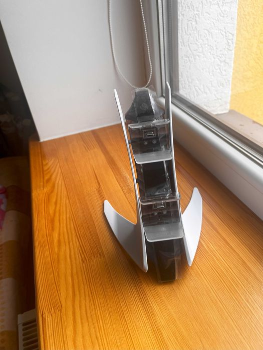 Зарядна станція для PlayStation на 2 геймпади з LED підсвічуванням