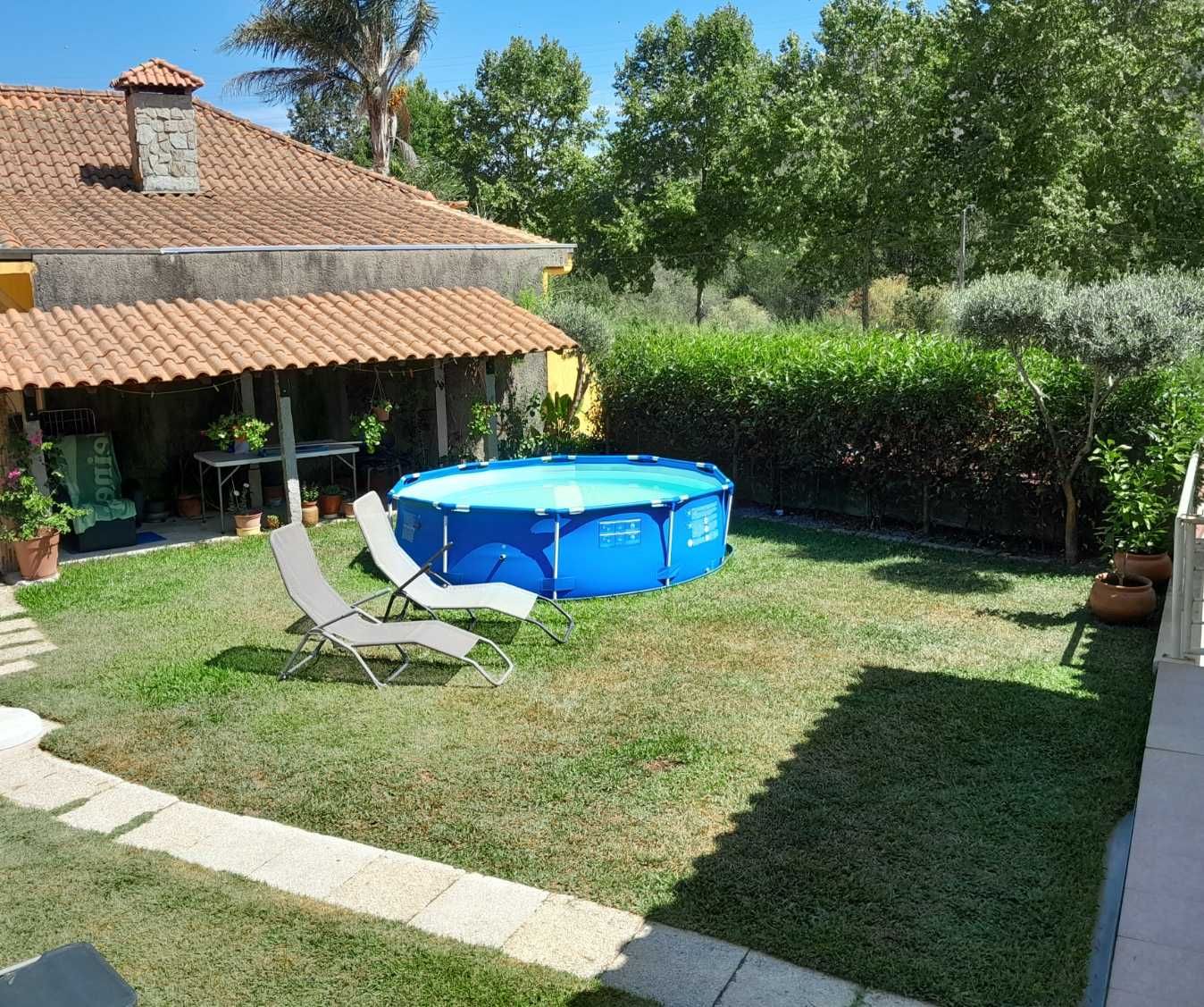 A sua casa de sonho, entre o campo e a cidade!