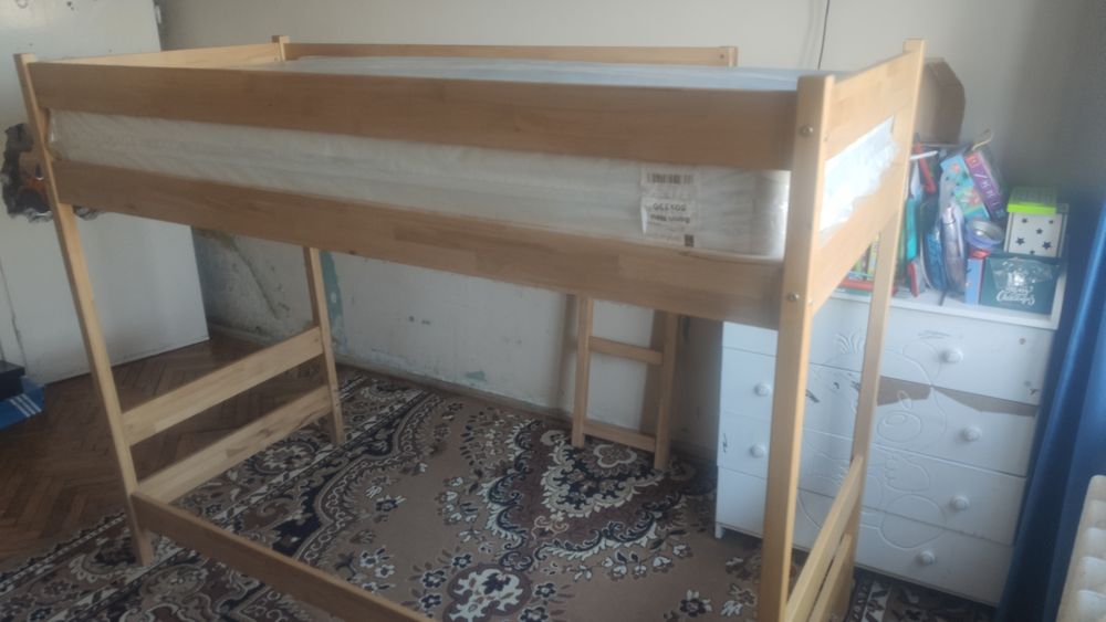 Двоярусне ліжко односпальне