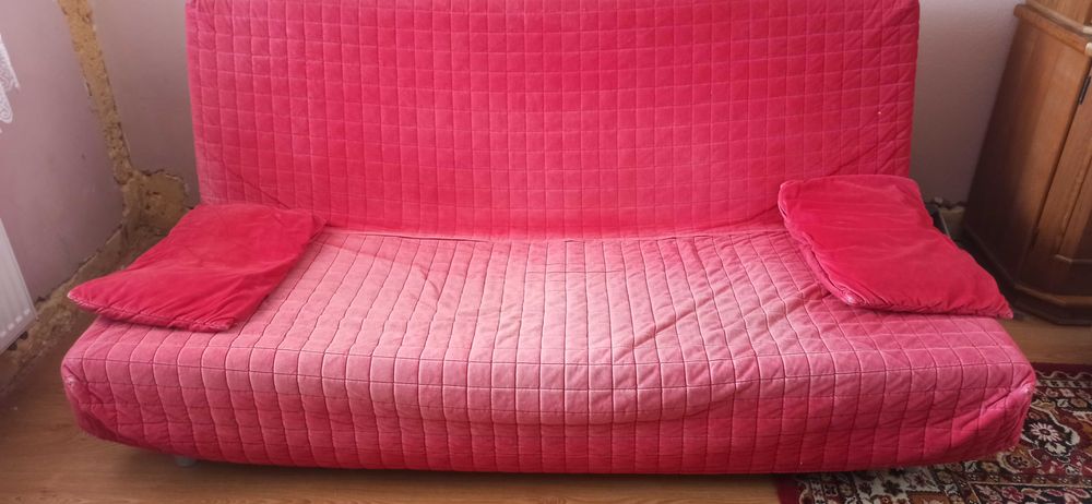 Sprzedam kanapę z szufladą na pościel