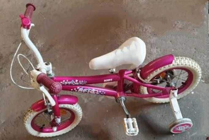 Bicicleta menina