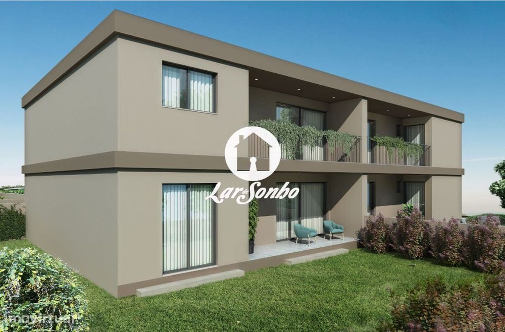 T2 com jardim ao pé do rio