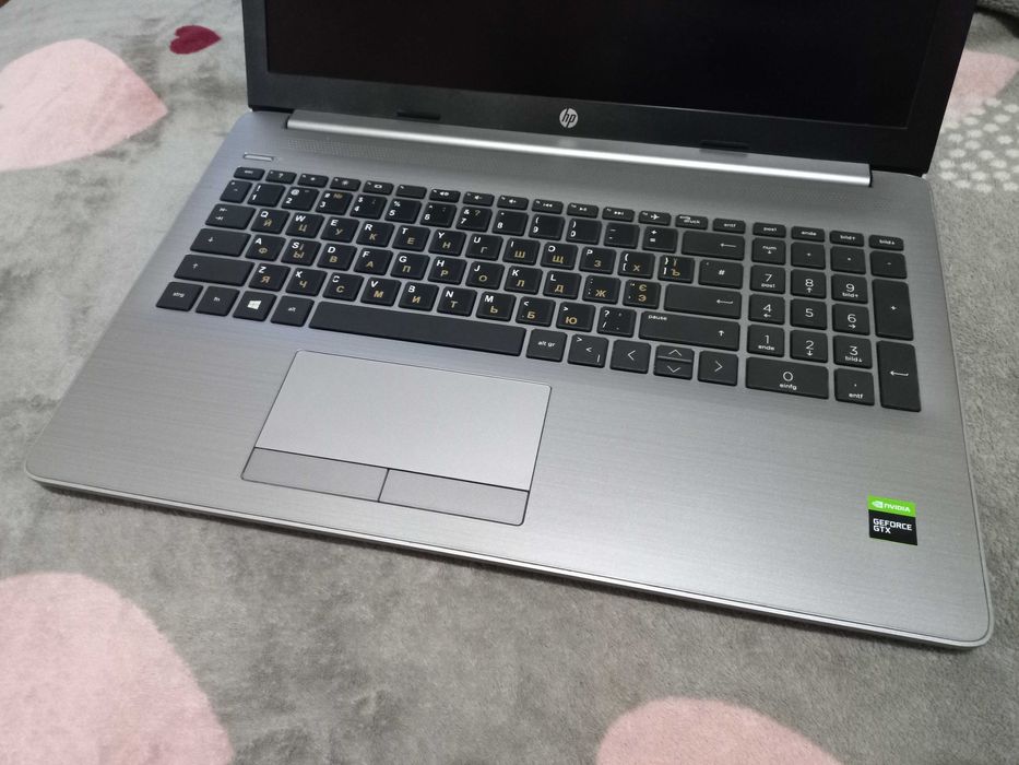 Игровой Видео GTX 1050 Ti  (4 ГБ)   Intel Core i7 8565U/  HP 15