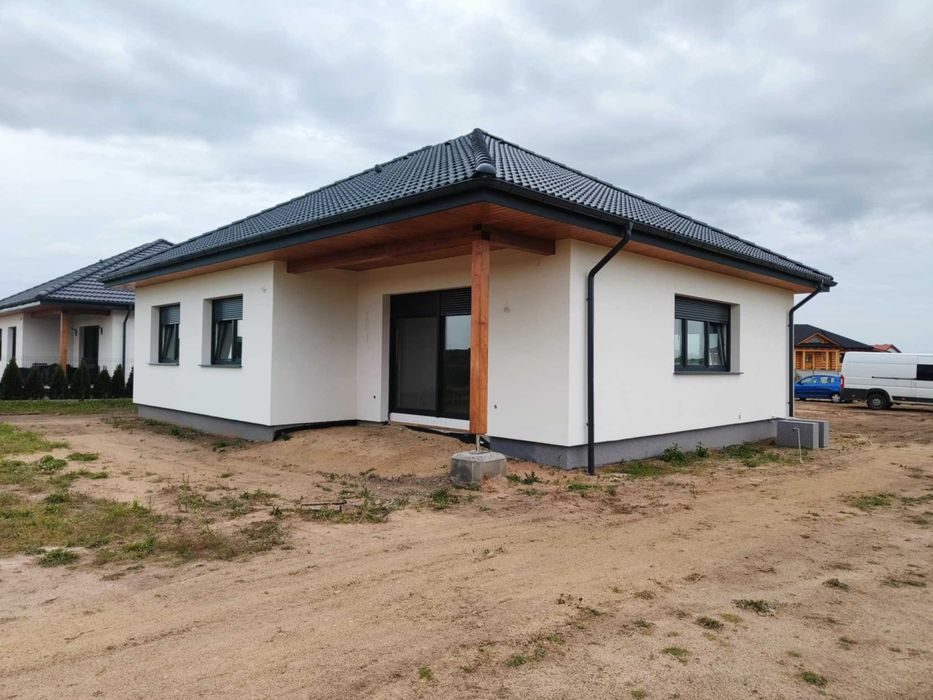 Nowy dom na sprzedaż w świetnej lokalizacji, działka 900 m/k.