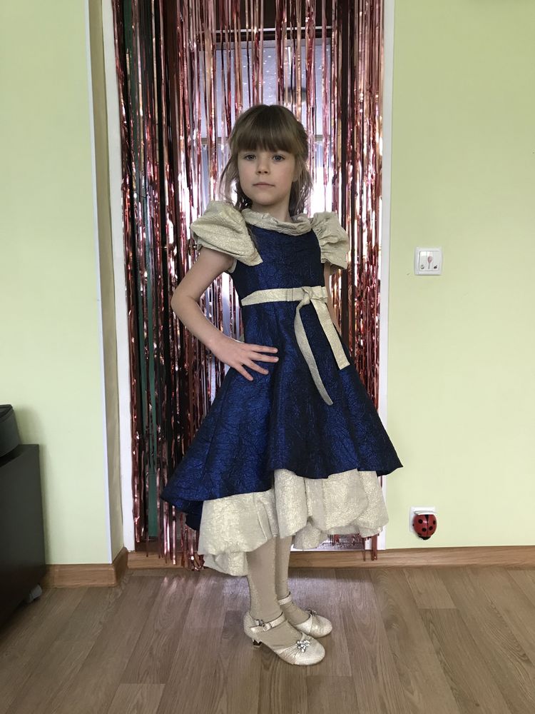 Святкова сукня платье на 5-6 років