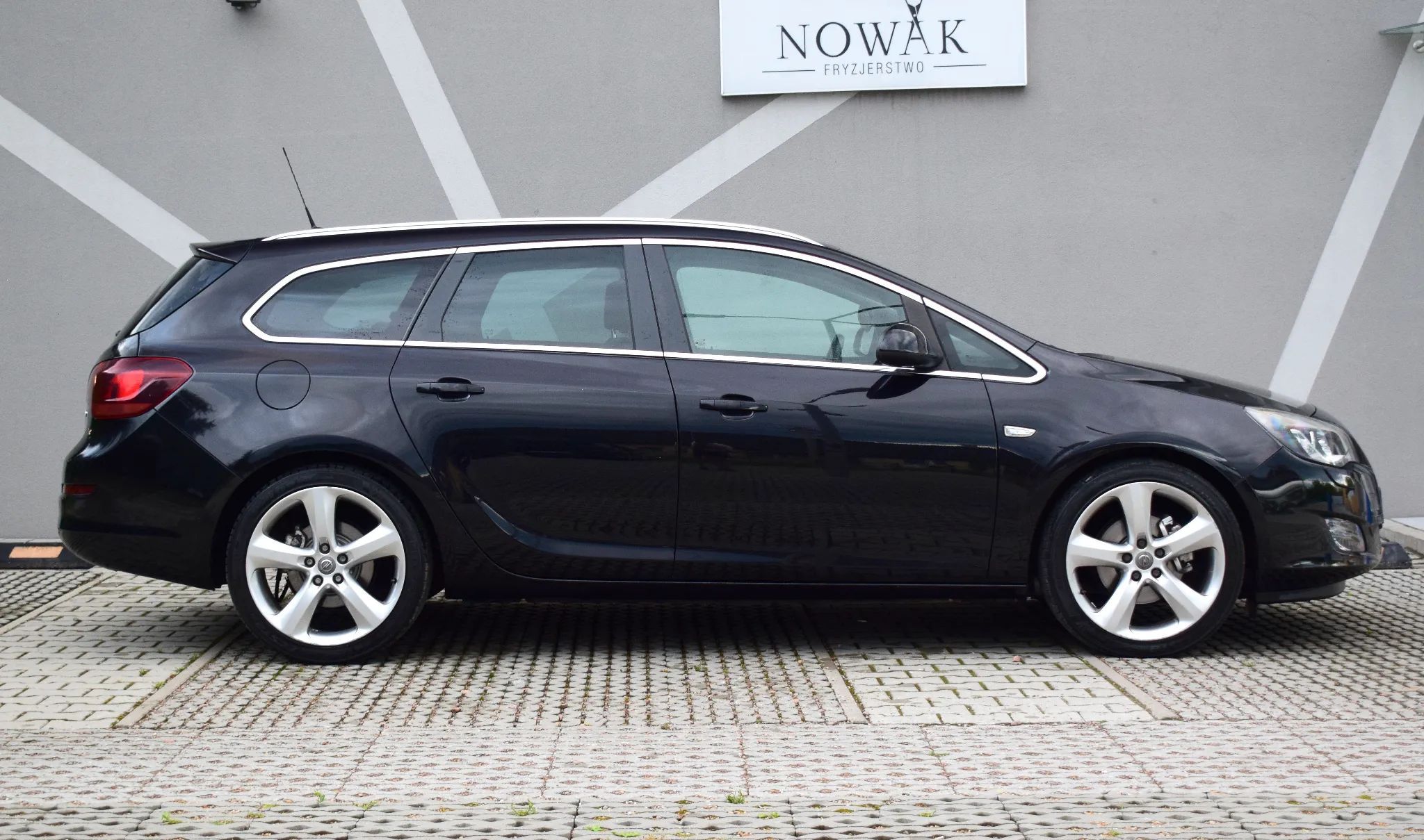Opel Astra J 2011r 1.6 Turbo 180KM Benzyna Wersja Cosmo Xenon Grzana Kierownica
