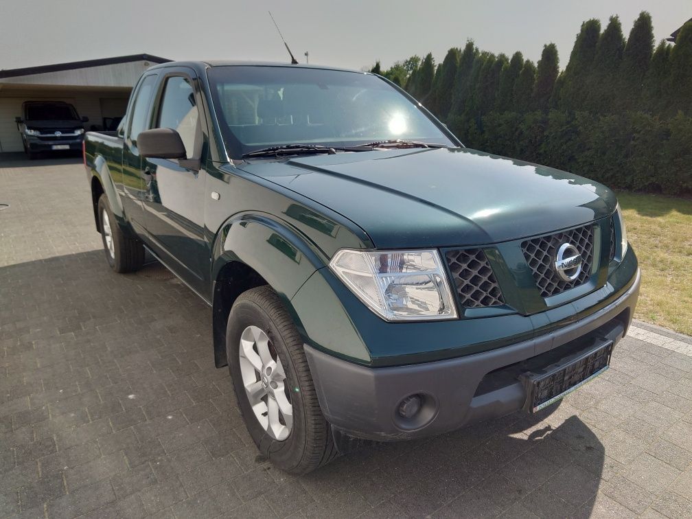 Nissan Navara D40 kingcab  pickup 4x4 174 KM