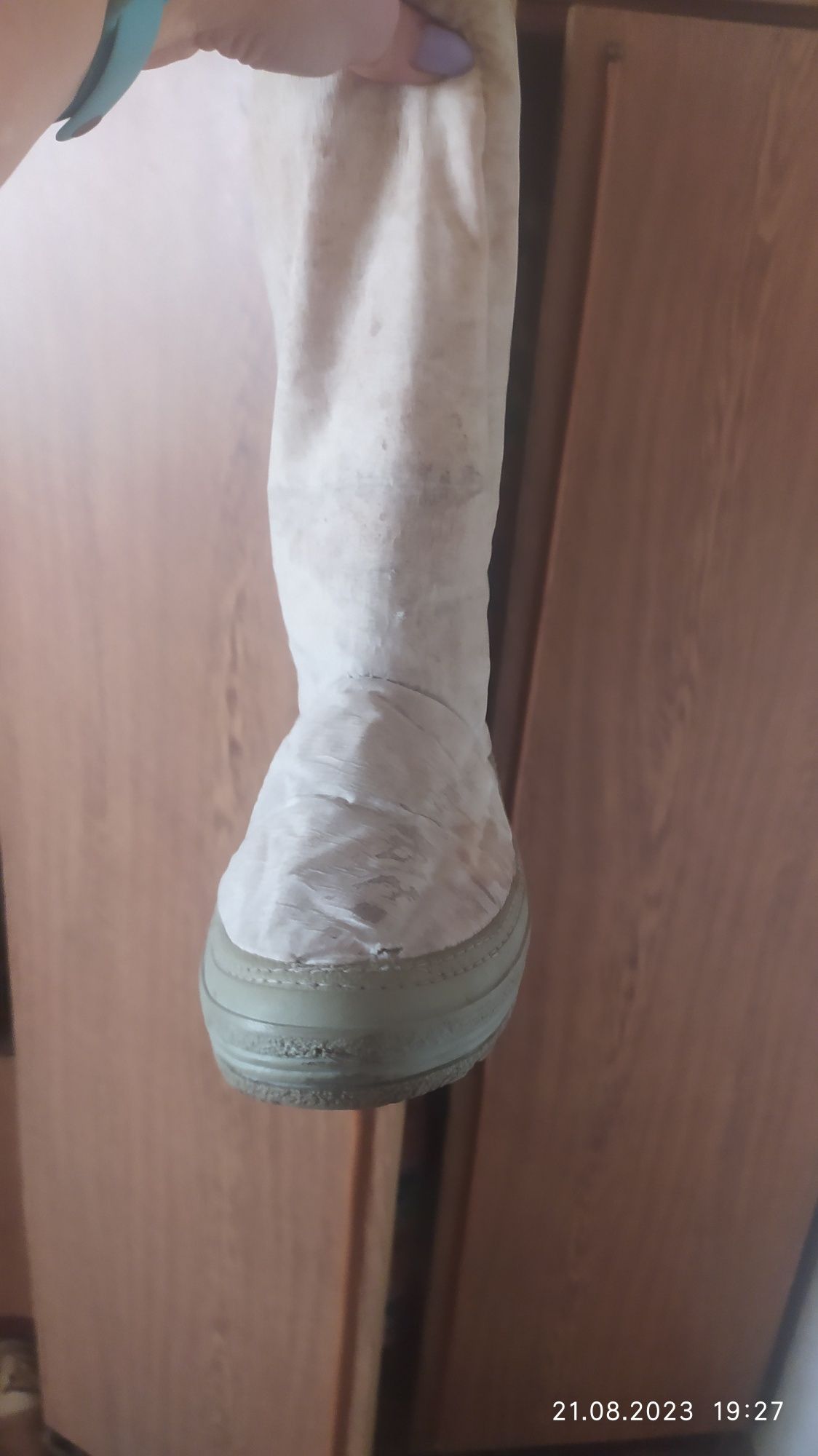 Продаются сапоги женские