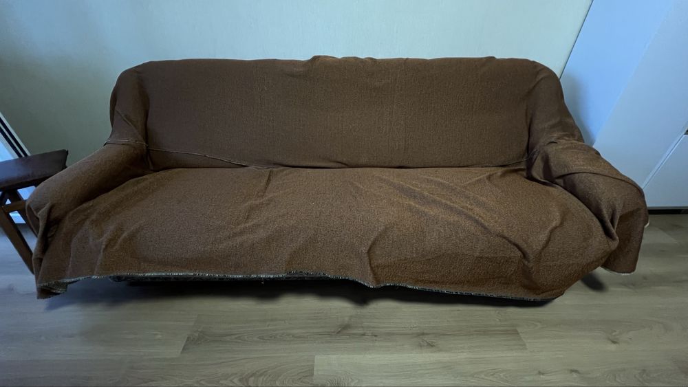 Диван не розкладний