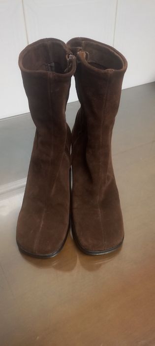 Botins camurça castanhos da "Zara"