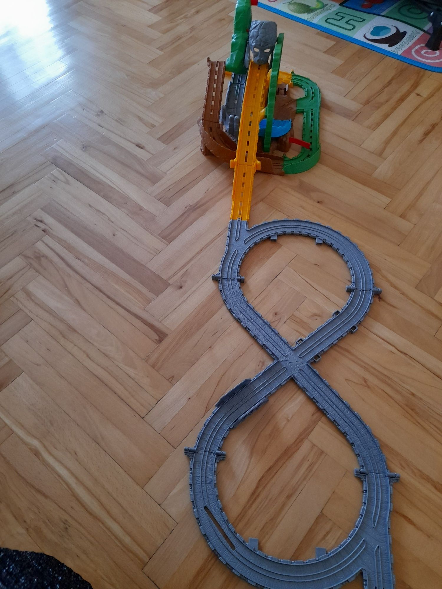 Tory Tomek i przyjaciele przygoda w dzungli
2
Fisher-Price Tomek i Pr