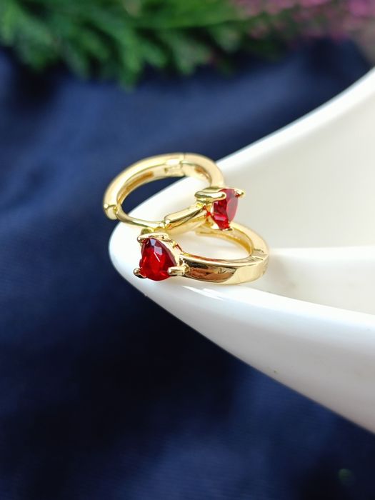 Nowe drobne serduszko cyrkonia minimalistyczne serce modne 2025