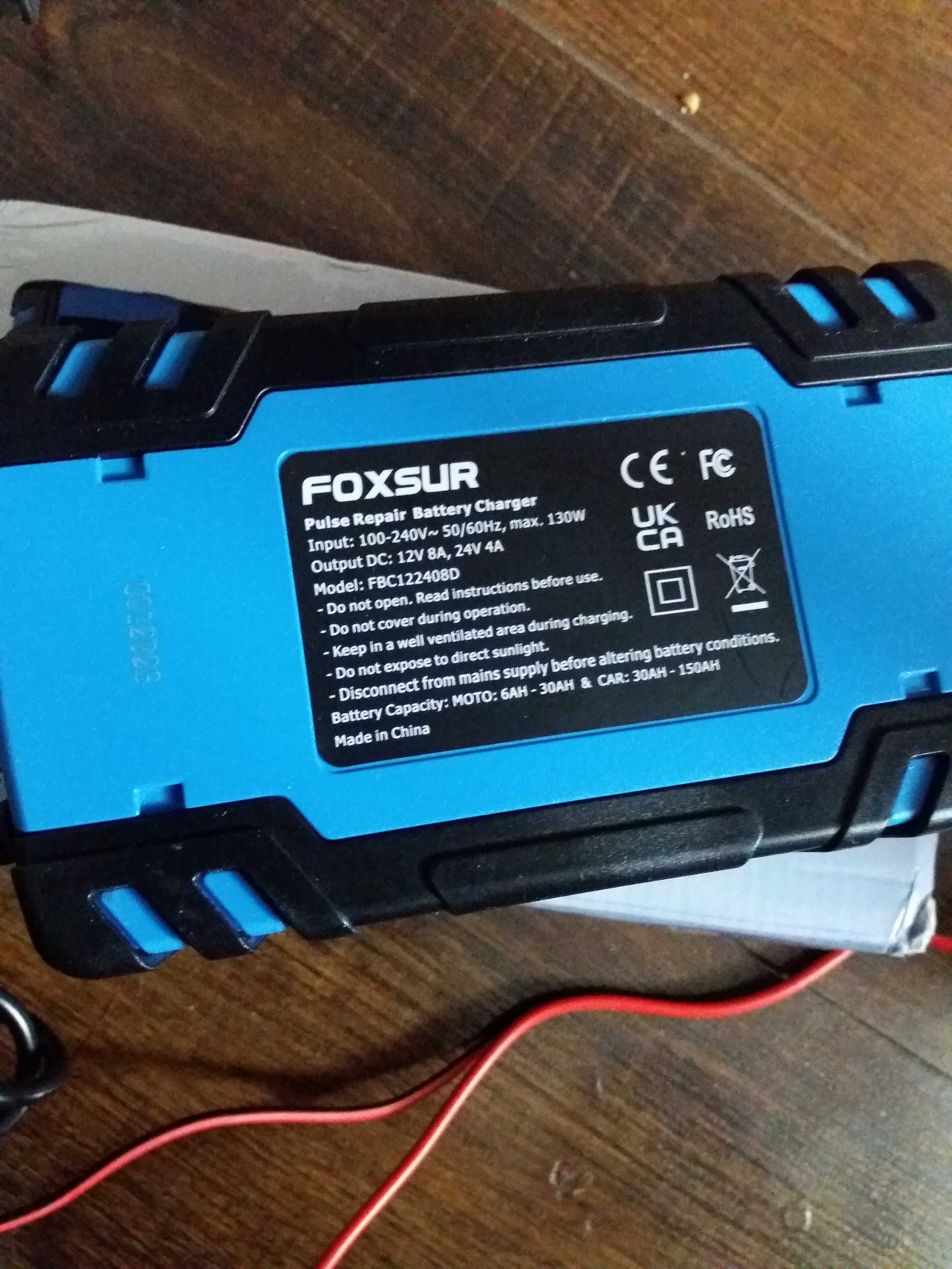 Импульсное зарядное устройство FOXSUR 8A 12/24v .