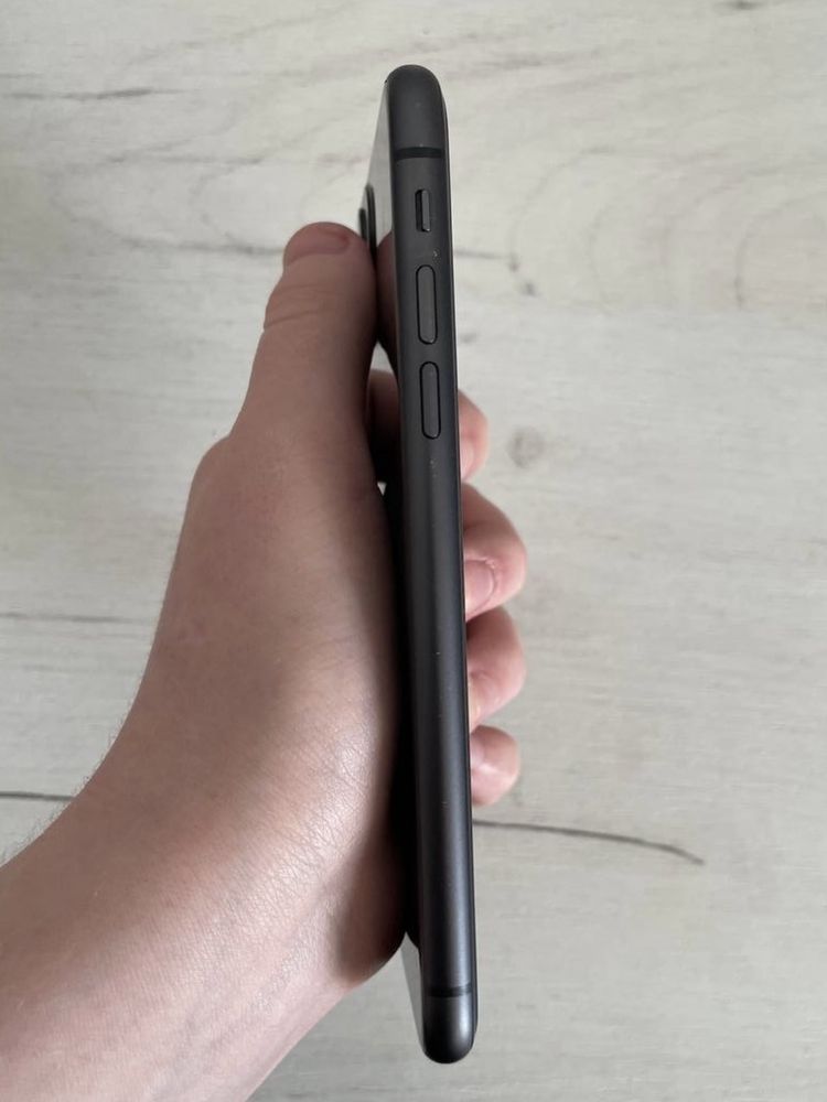 Apple iPhone 11, 256 gb, 83%