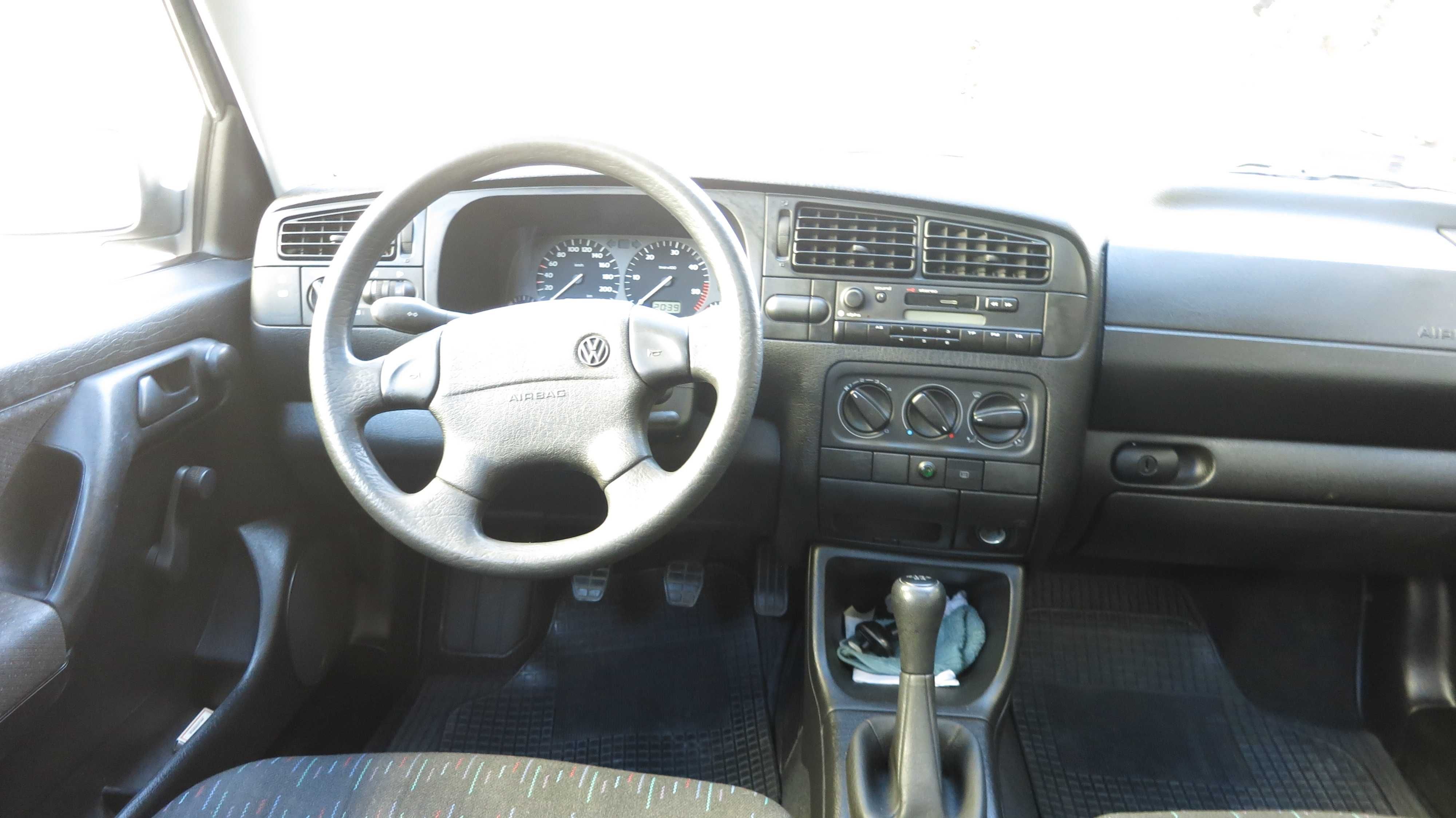VW Golf 3 III 1997r. bezwypadkowy zadbany oryginał antyk 220tys. km.