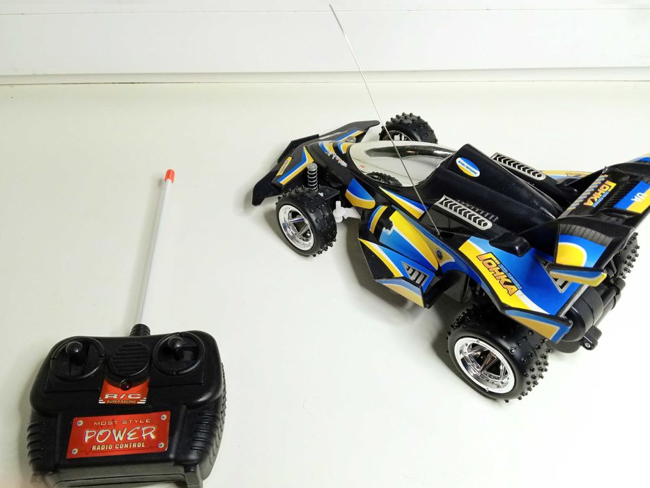 Машинка на пульті управління "Гонка"