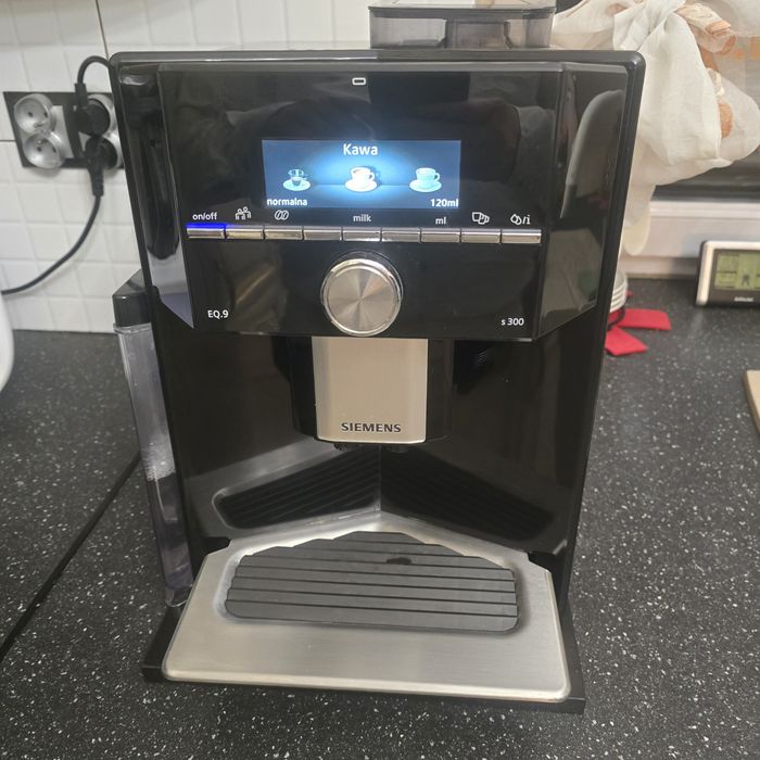 Ekspresy Simens eq9 S300 polskie menu