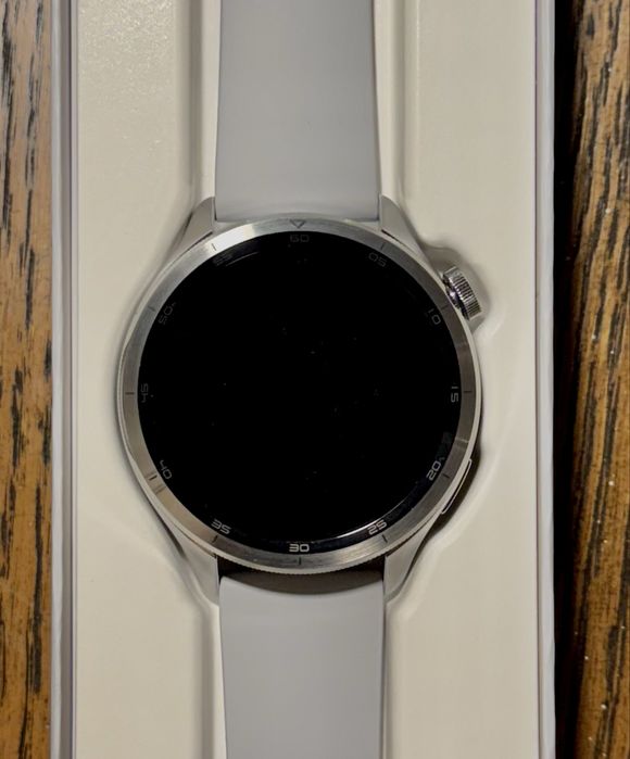 Xiaomi Watch S4 quase sem uso