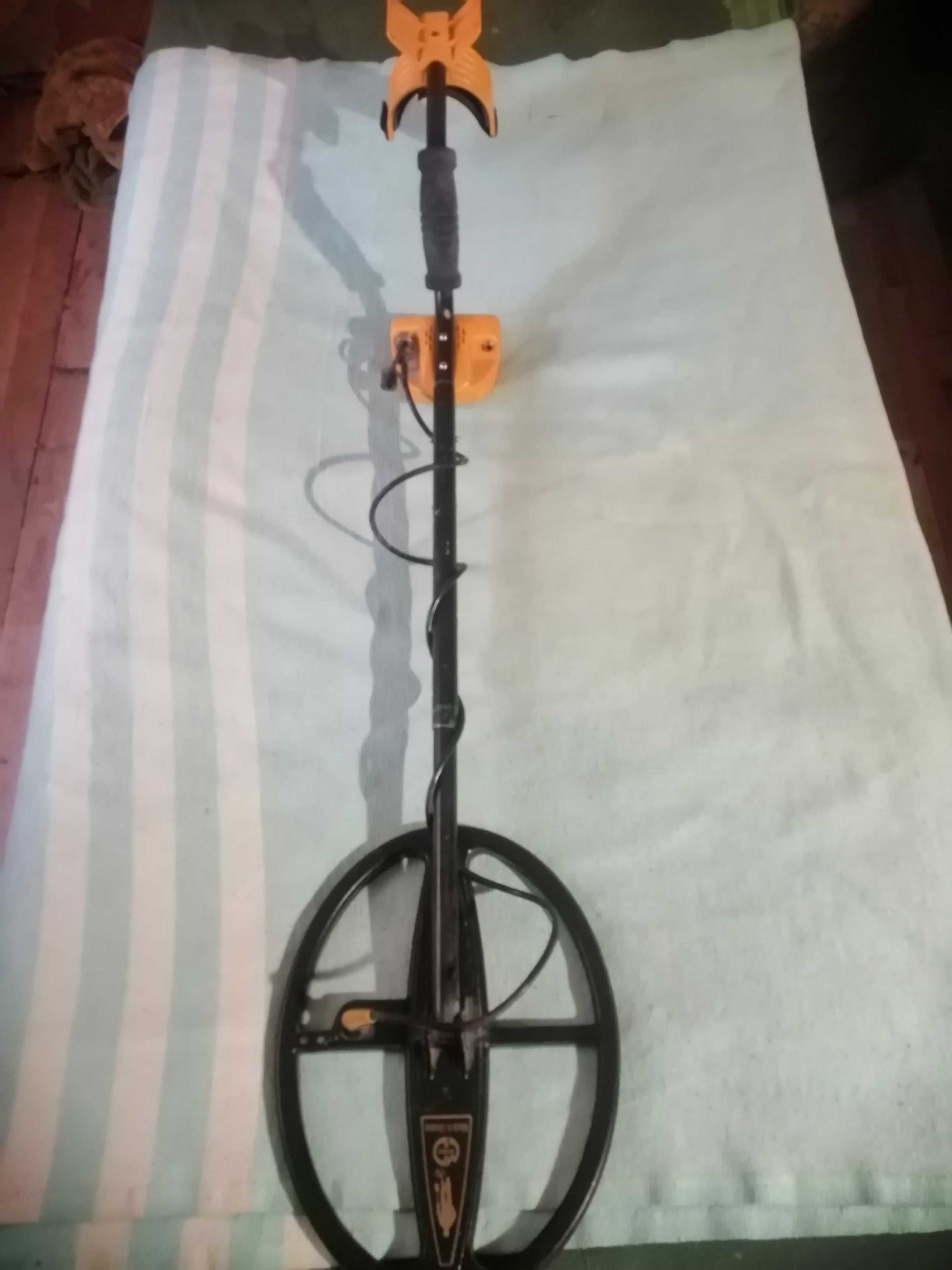 Металошукач Garet ace 250