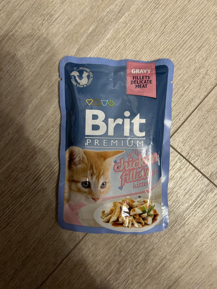 Корм вологий brit premium з різними смаками