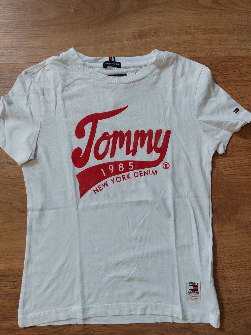 2 tshirts originais da Tommy Hilfiger,  menino, 8 anos