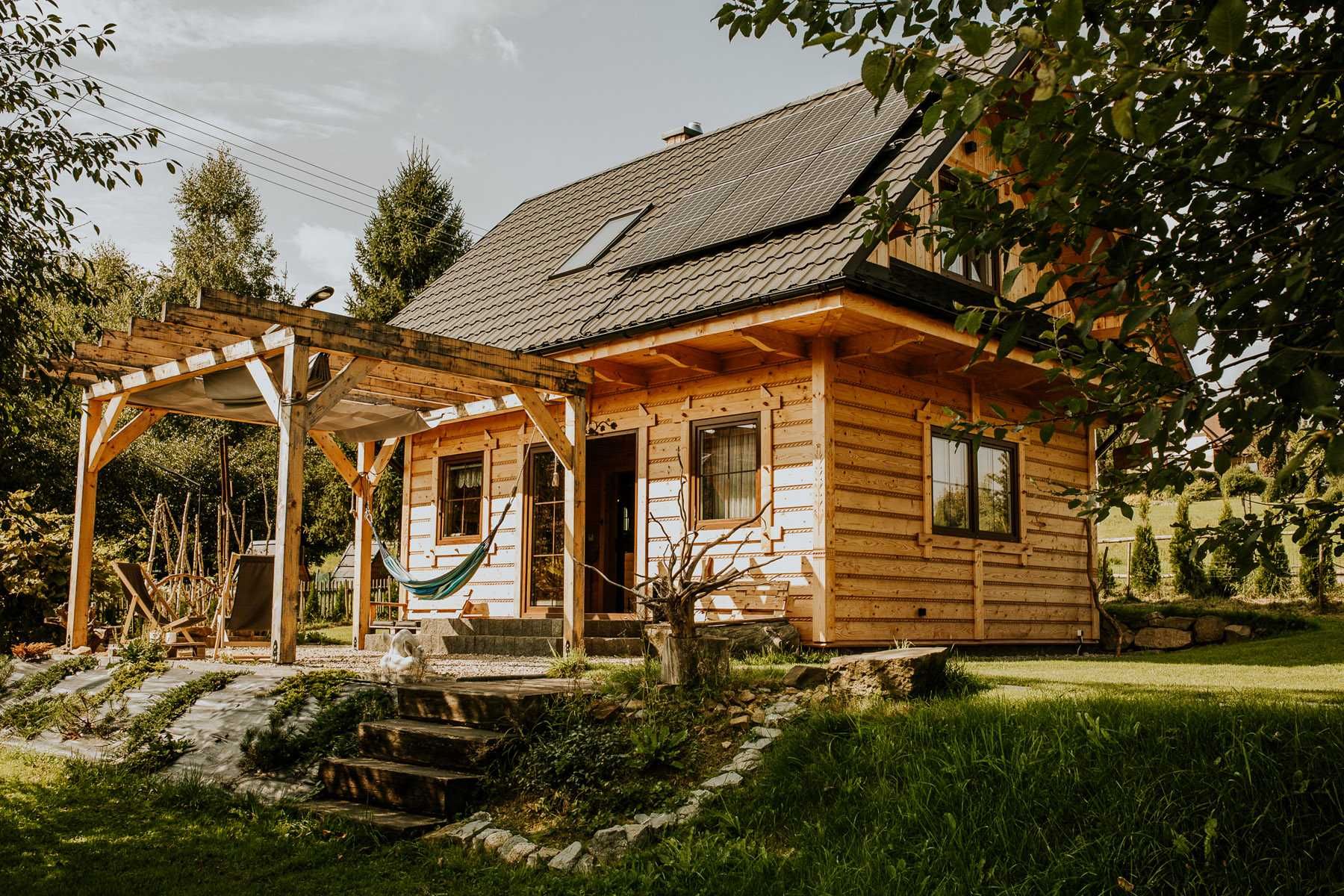 Drewniany domek do wynajęcia, Prawie na końcu drogi, noclegi w górach