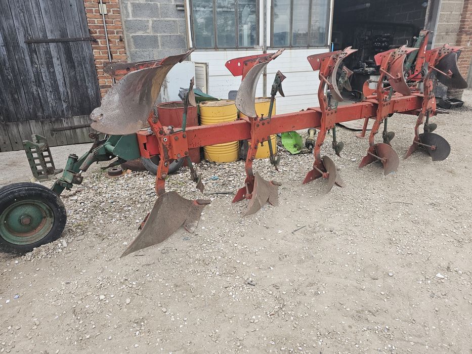 Pług kverneland 5 vario liniowanie sprowadzony