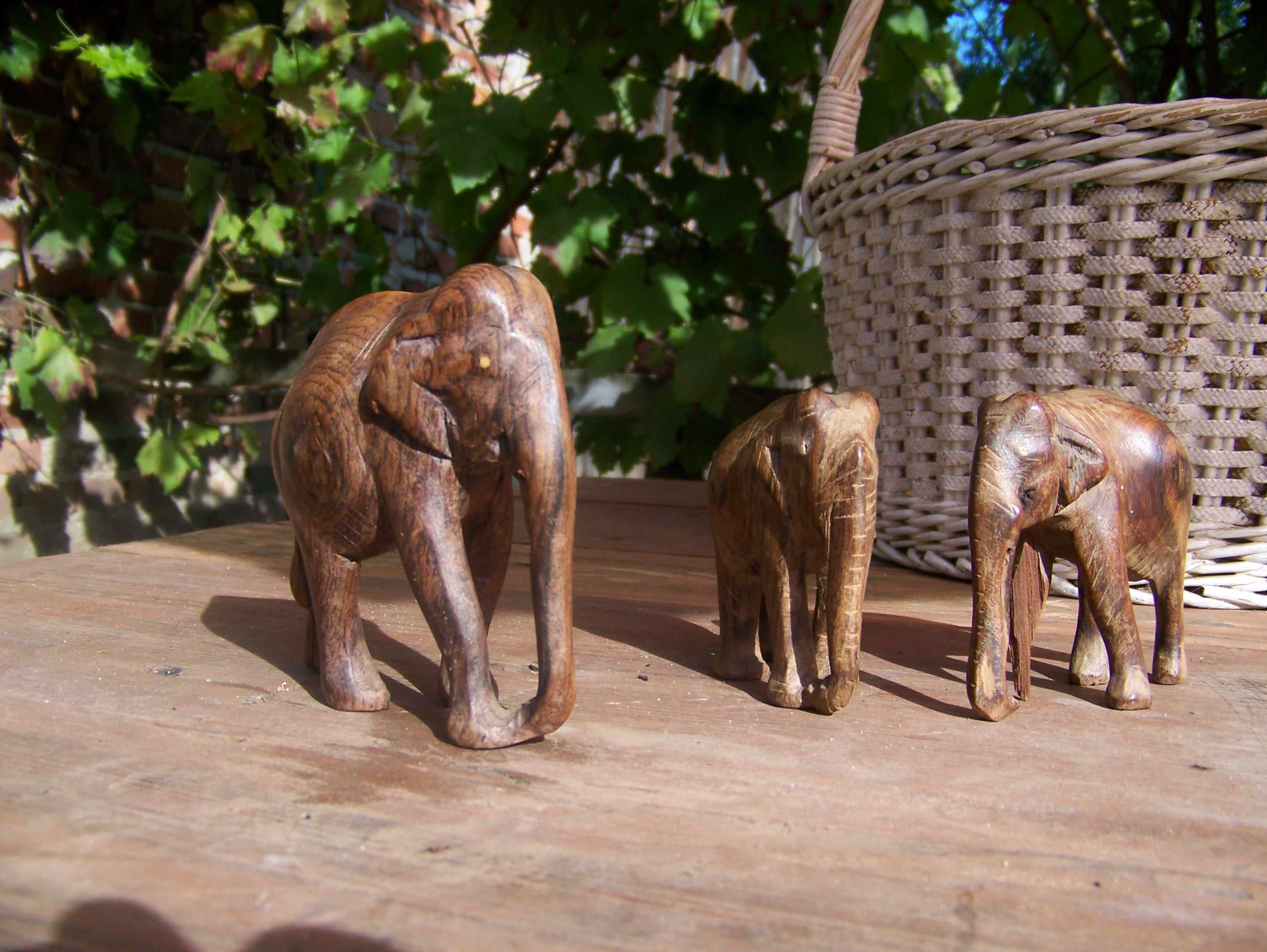 słonie drewniane- trio