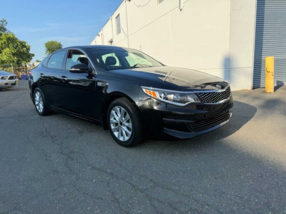Kia Optima EX      2018