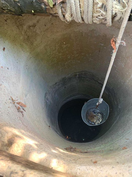 Продаю  земельну ділянку  під будівництво. або хорошу Дачу