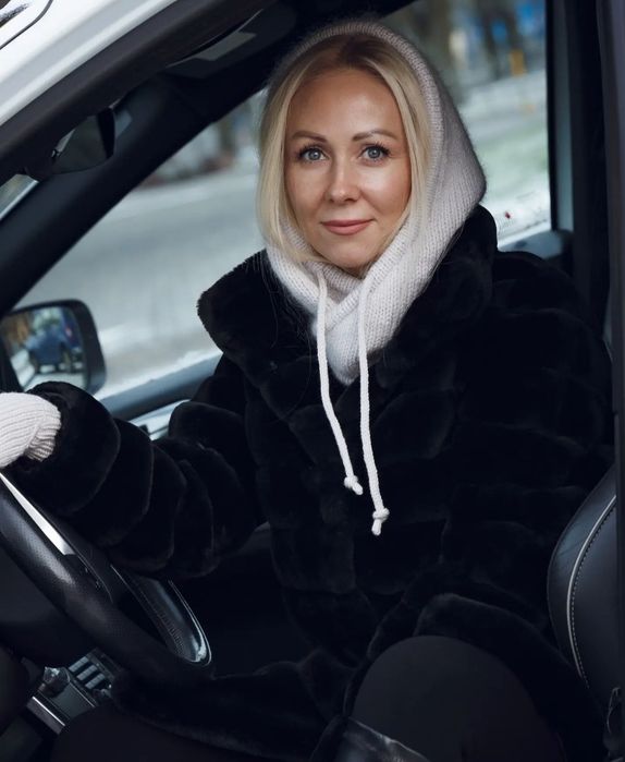 Головний убор - капори , шапки ,пушистики з ангори, пуха норки