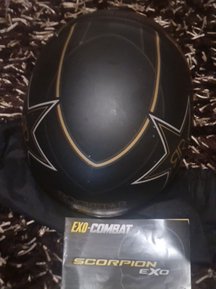 Capacete caveira Scorpion exa compact como novo