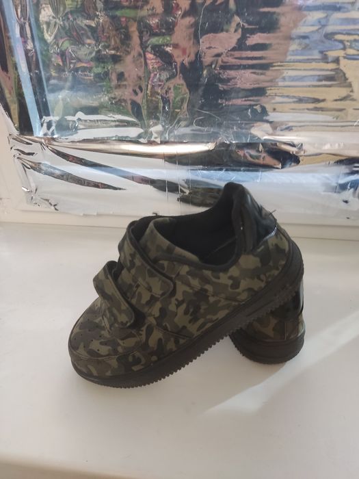 Кроссовки на мальчика