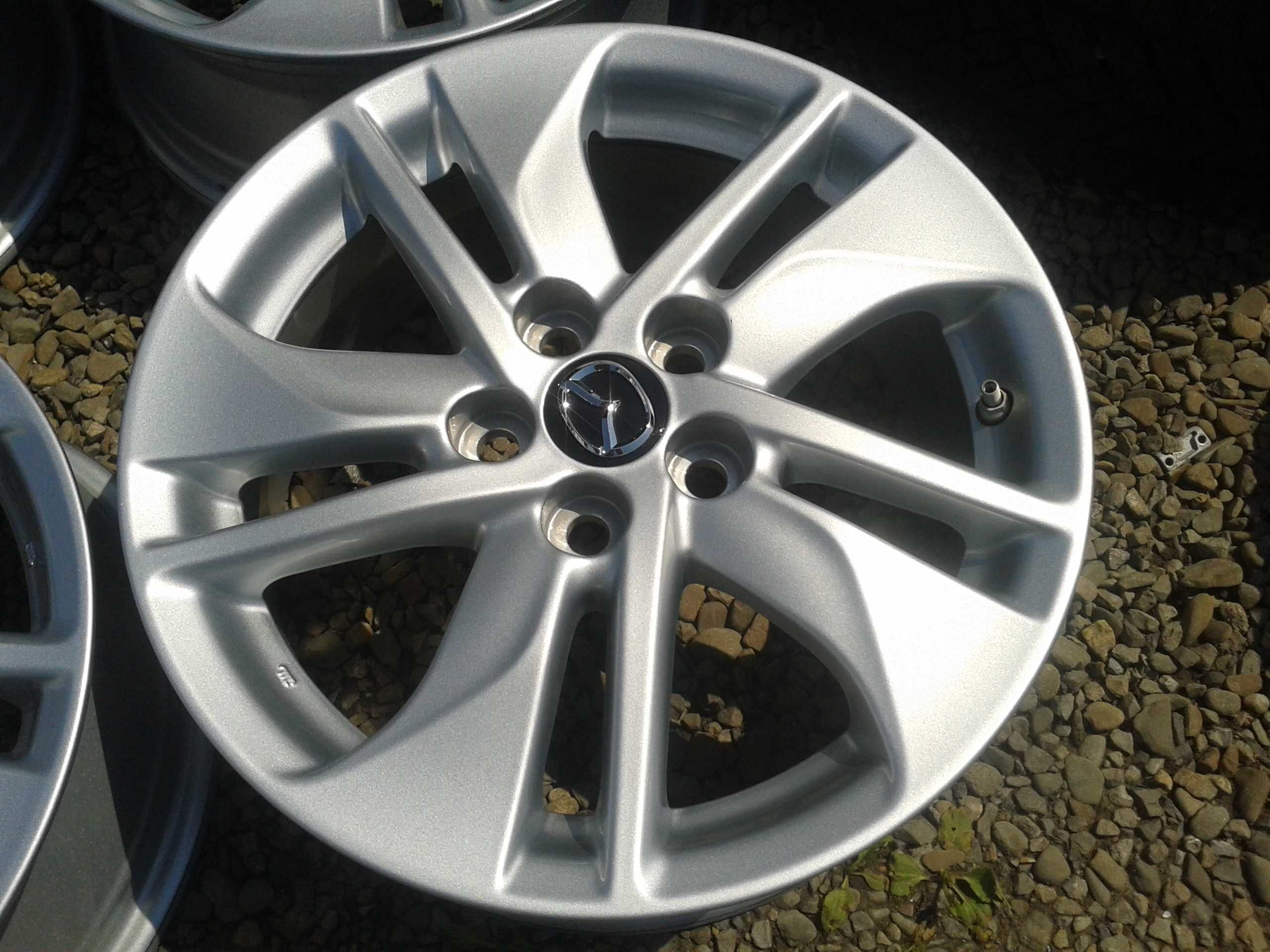 oryginalne r15 felgi toyota yaris nowy model j nowe mielec 5x100 tpms
