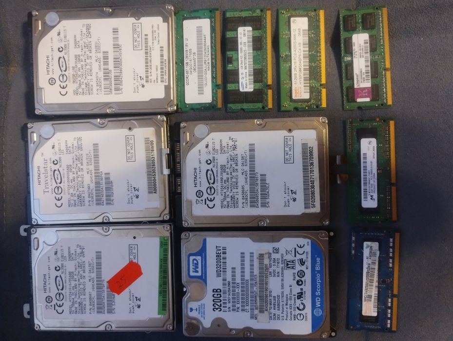 Zestaw części do laptopów dyski/ramy